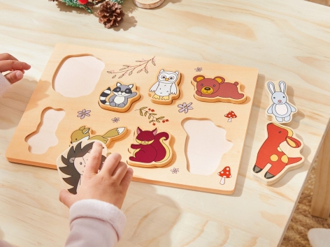 Gioco o puzzle con animali per bambini