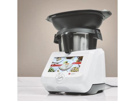 Robot da cucina multifunzione “Monsieur Cuisine Smart”