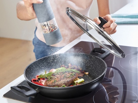 Tegame con coperchio in vetro