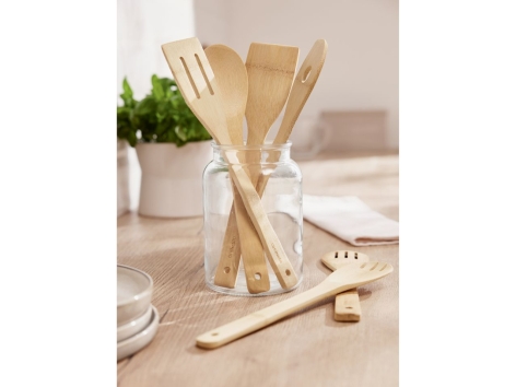 Utensile da cucina in bambù