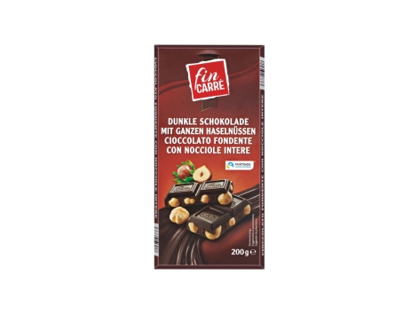 Cioccolato fondente con nocciole intere