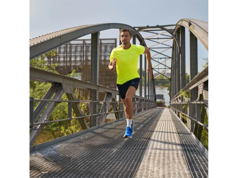 T-shirt sportiva da uomo