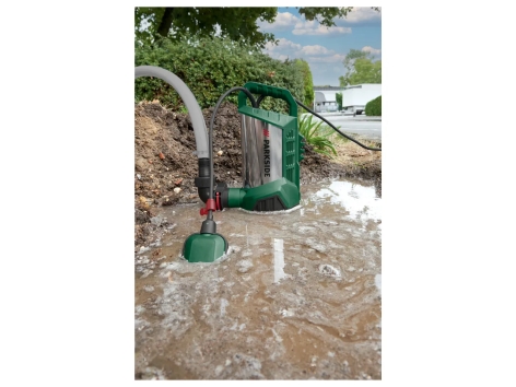 Pompa ad immersione per acque scure