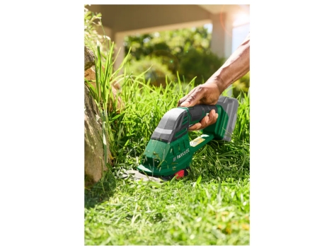 Cesoia ricaricabile per erba e cespugli