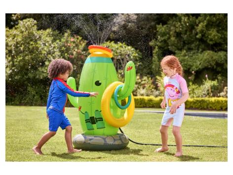 Gioco gonfiabile con spruzzatore d'acqua