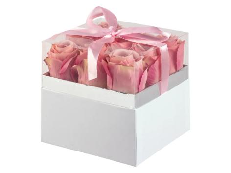 Scatola regalo con rose decorative