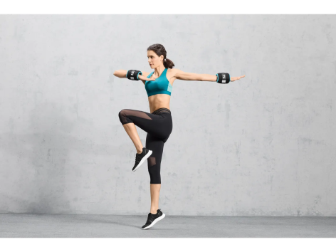 Set manubri da 1 kg, polsiere, estensore, attrezzo per addominali o set fasce elastiche, 4 pezzi