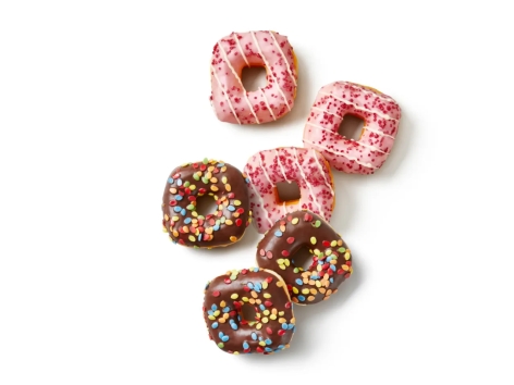 Donut quadrato rosa o con glassa al cacao