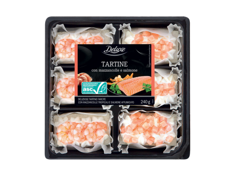 Tartine con mazzancolle e salmone