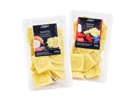 Ravioli astice o con burrata, gamberi e scorza di limone