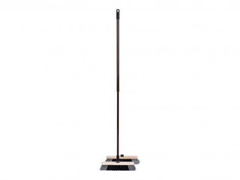 Scopa con manico telescopico