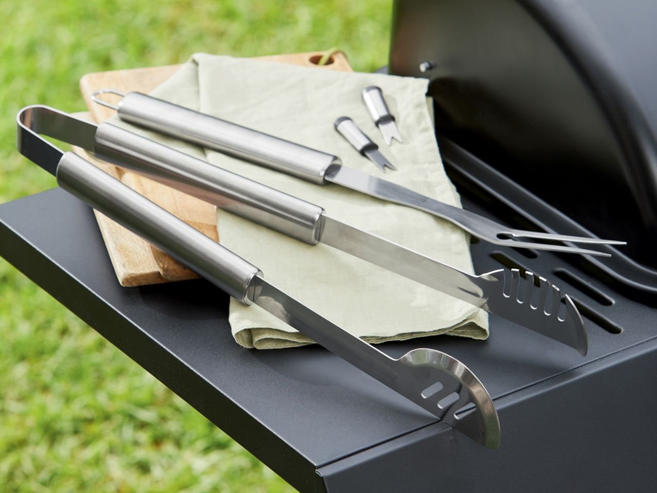 Set utensili per grill in valigetta