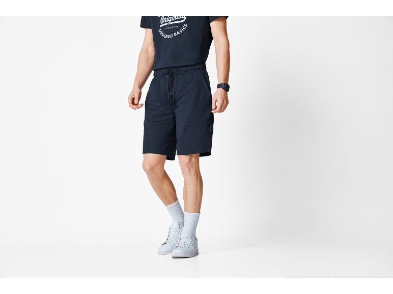 T-shirt o shorts da uomo