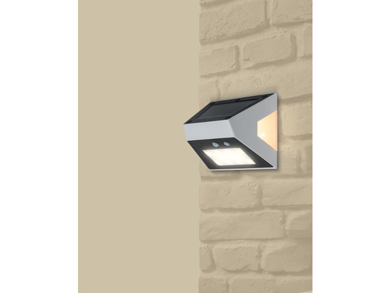 Faro LED a energia solare con rilevatore di movimento