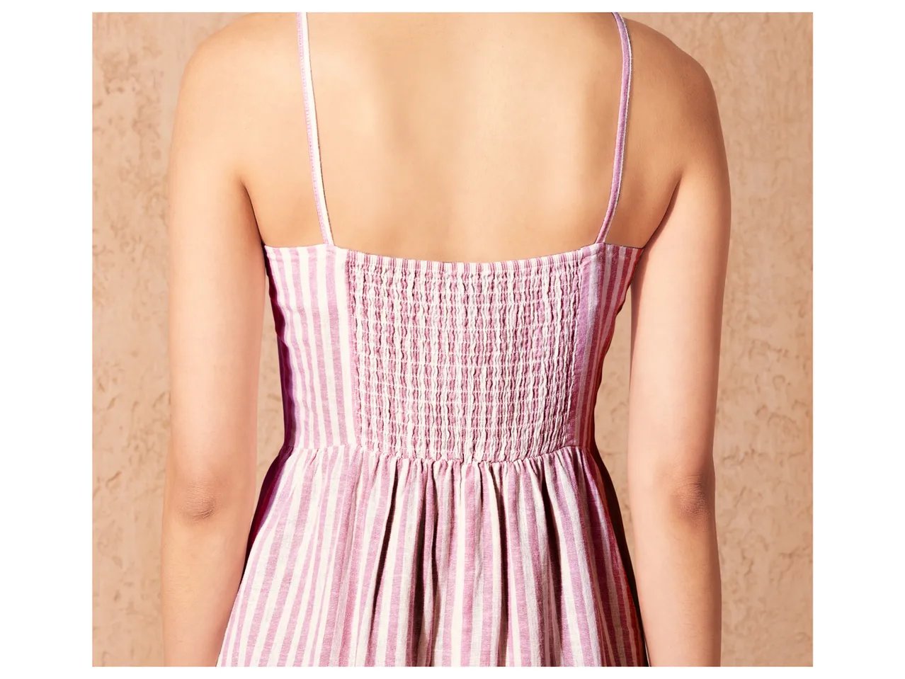 Vestito in lino da donna